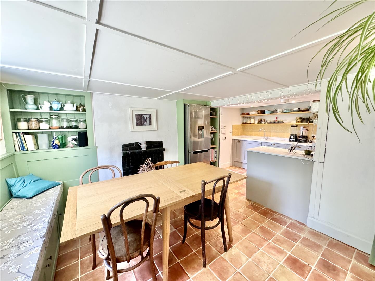 6 bed property in Woods Passage, Old Town, Hastings